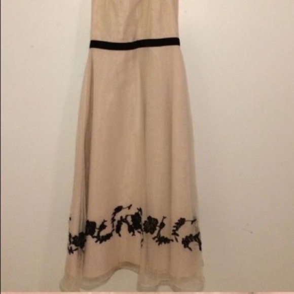 David’s Bridal Elegant Cream Halter Dress with Black Rose Detailing - Picture 5 of 8